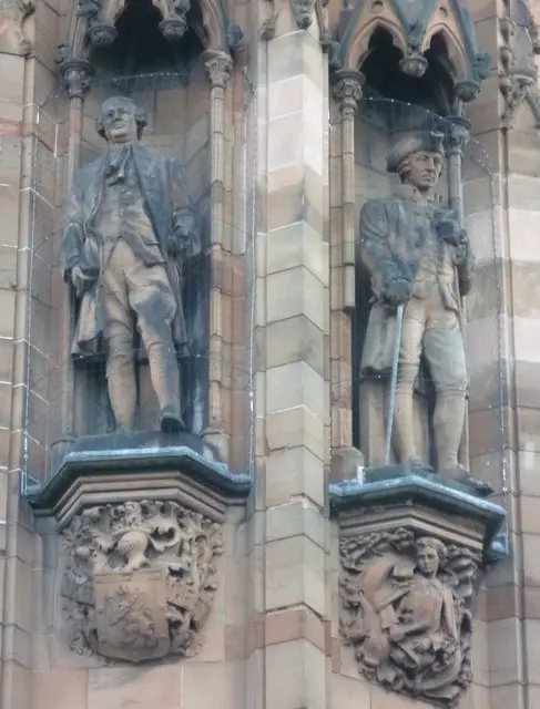 Statues representing Scottish Enlightenment