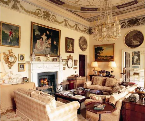 georgian-interior-design-living-room-walls-floors-windows-backdrop