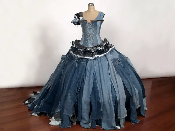 The Victorian Ball Gown: How To Make It