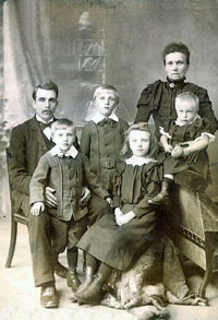 Victorian upperclass family
