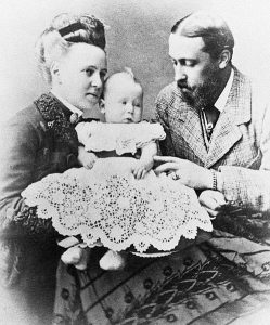 Alfred with family