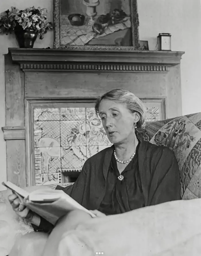 short biography virginia woolf